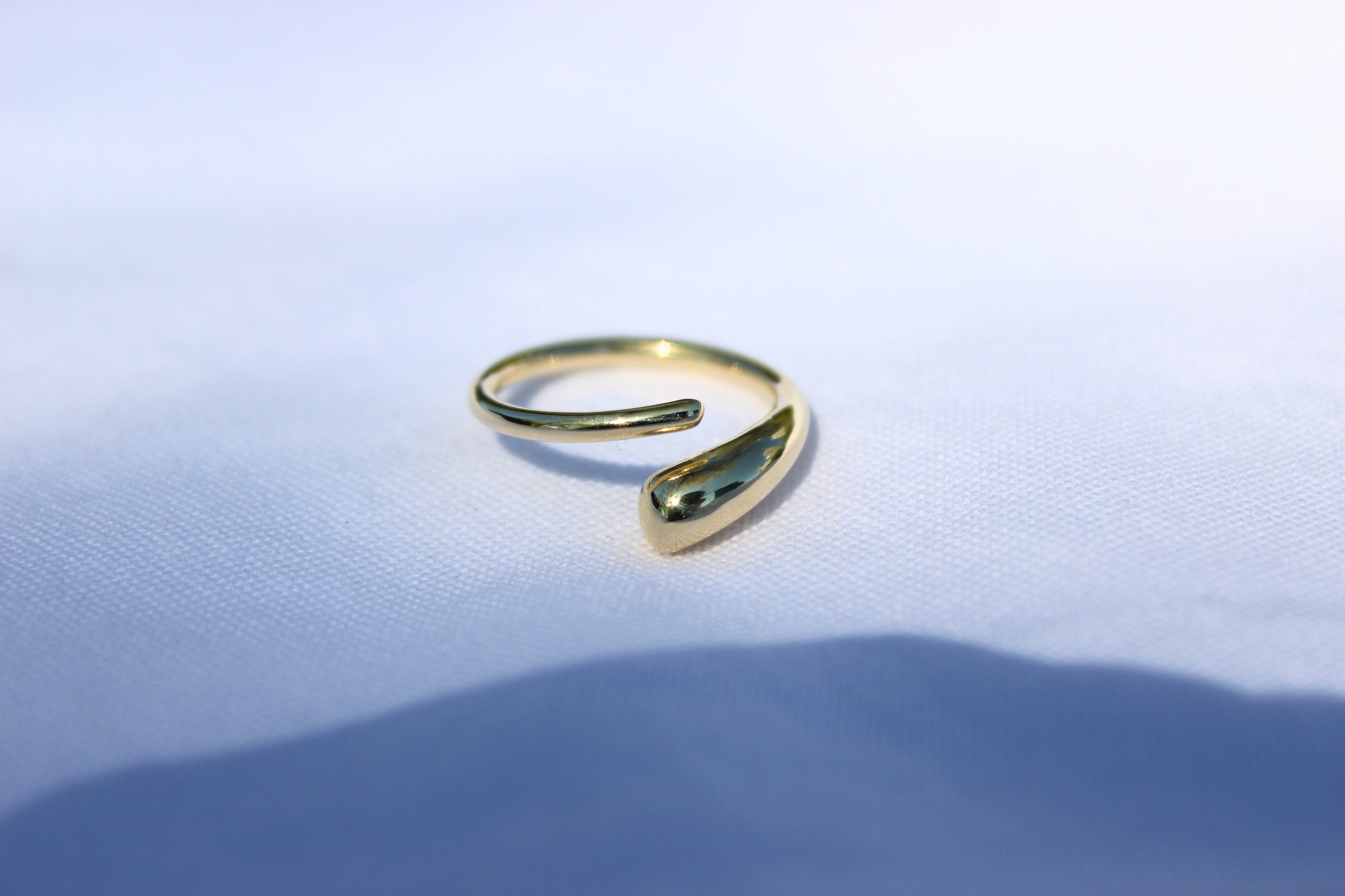 SWIRL RING