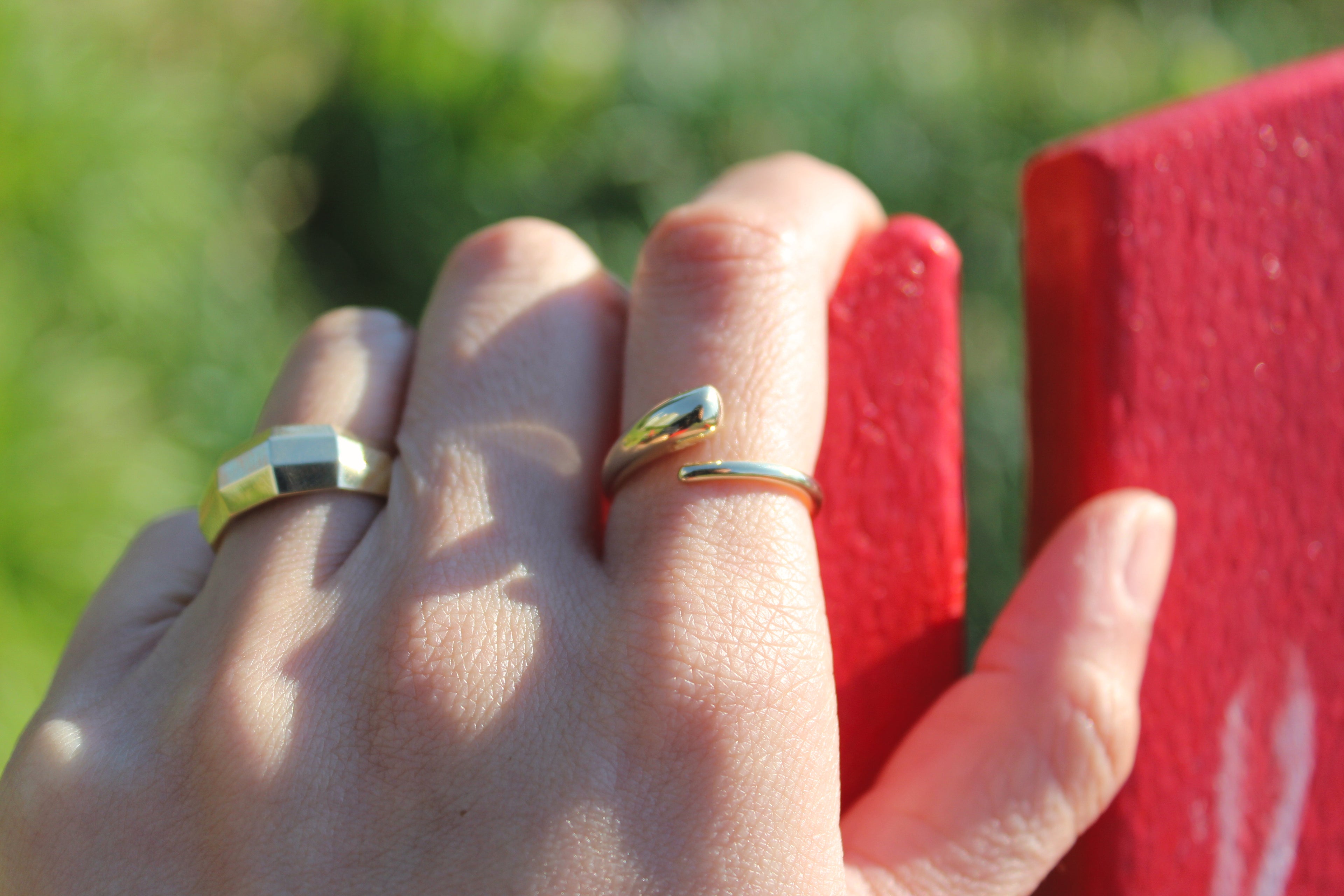 SWIRL RING
